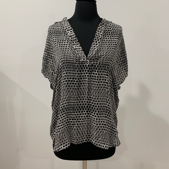 VINCE Silk Georgette Blouse - Picture 2 of 8